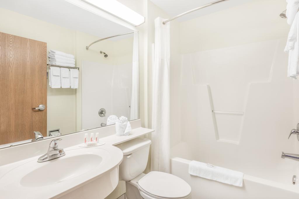 Microtel Inn & Suites By Wyndham Carolina Beach Esterno foto