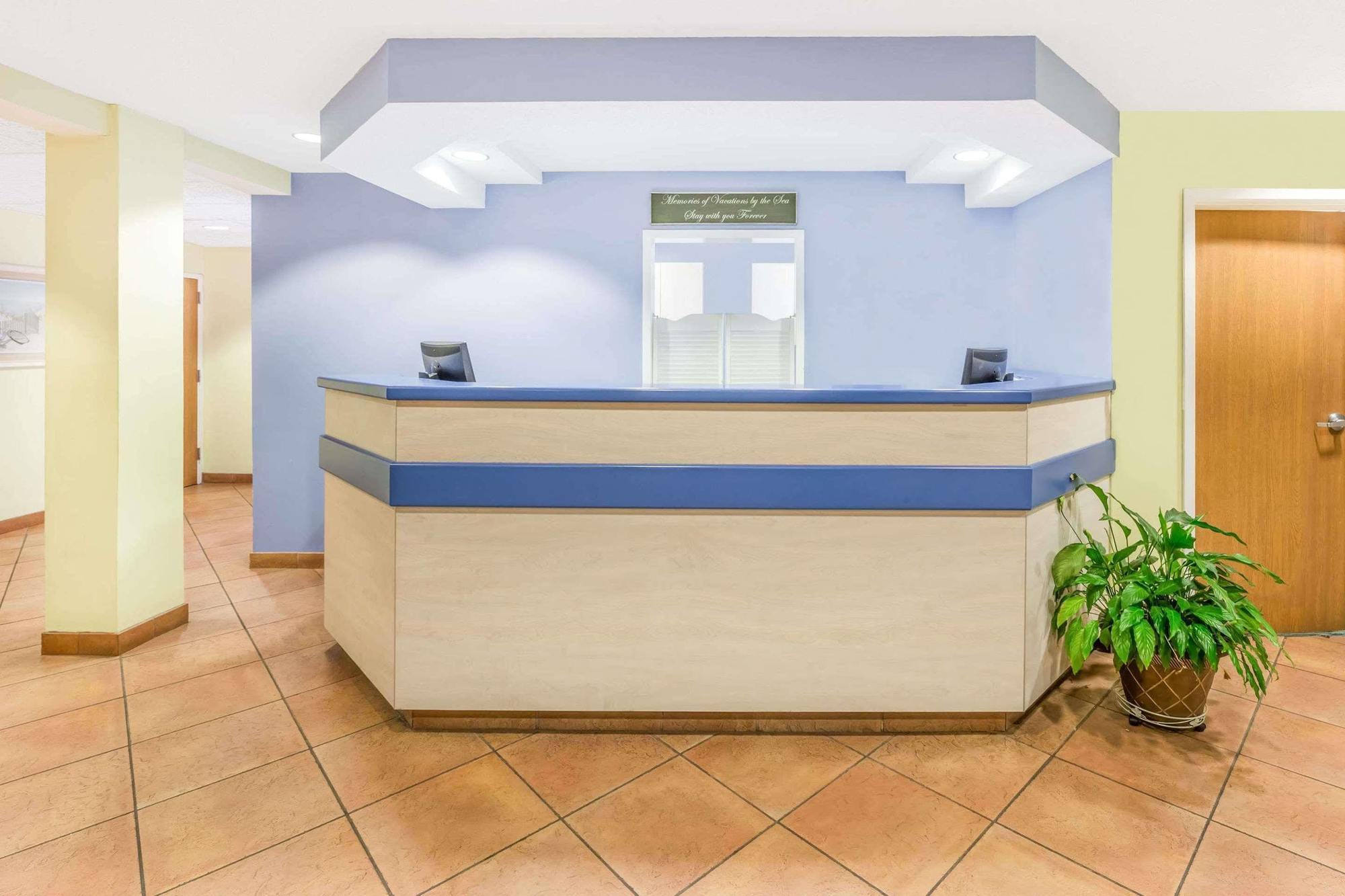Microtel Inn & Suites By Wyndham Carolina Beach Esterno foto