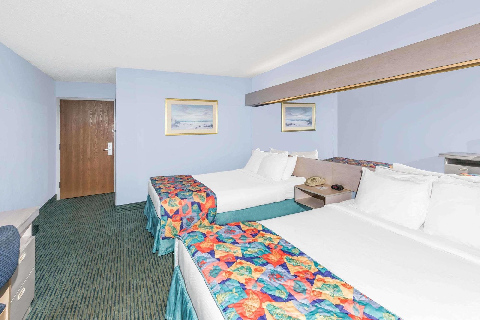 Microtel Inn & Suites By Wyndham Carolina Beach Esterno foto