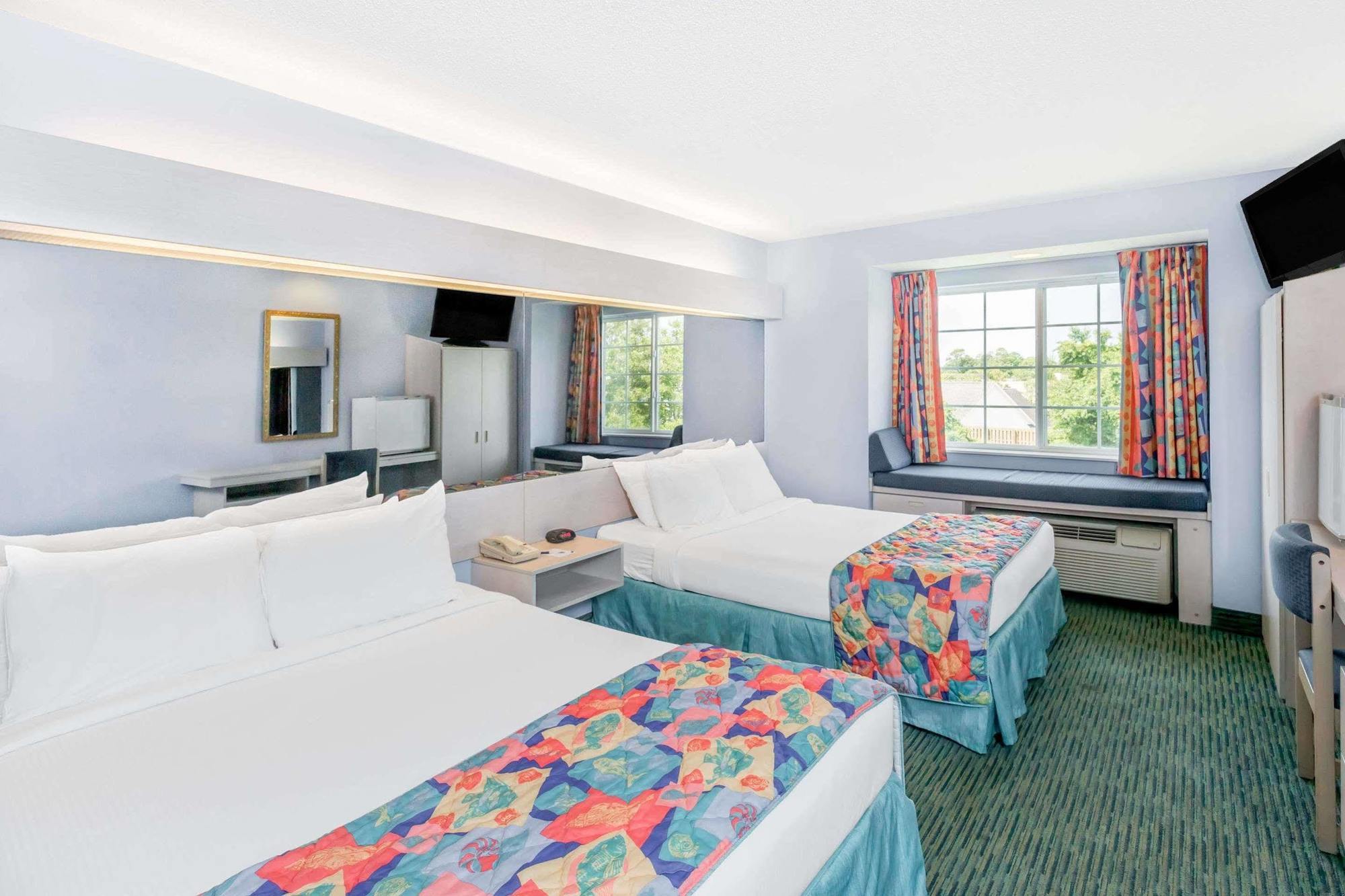 Microtel Inn & Suites By Wyndham Carolina Beach Esterno foto