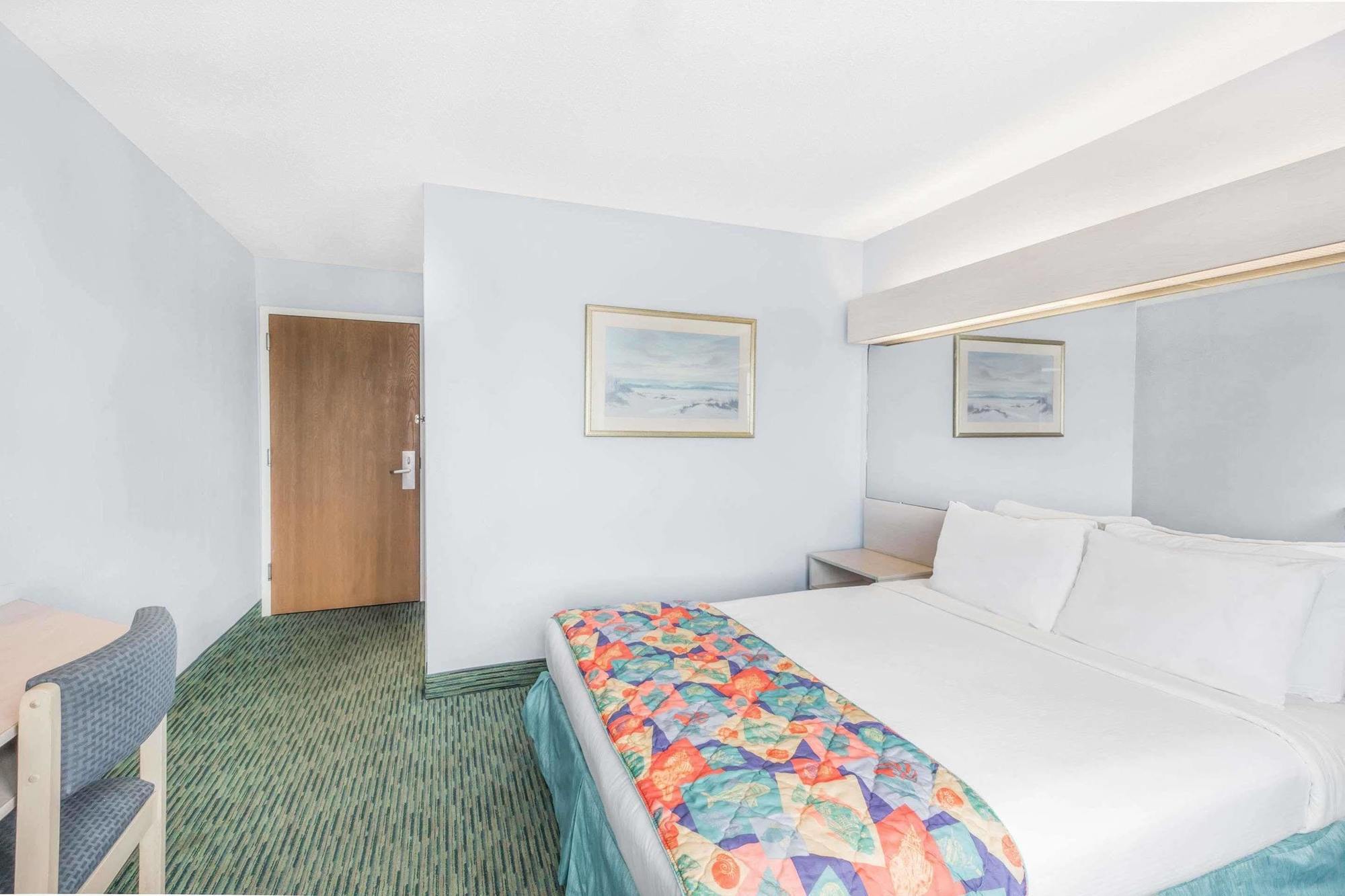 Microtel Inn & Suites By Wyndham Carolina Beach Esterno foto