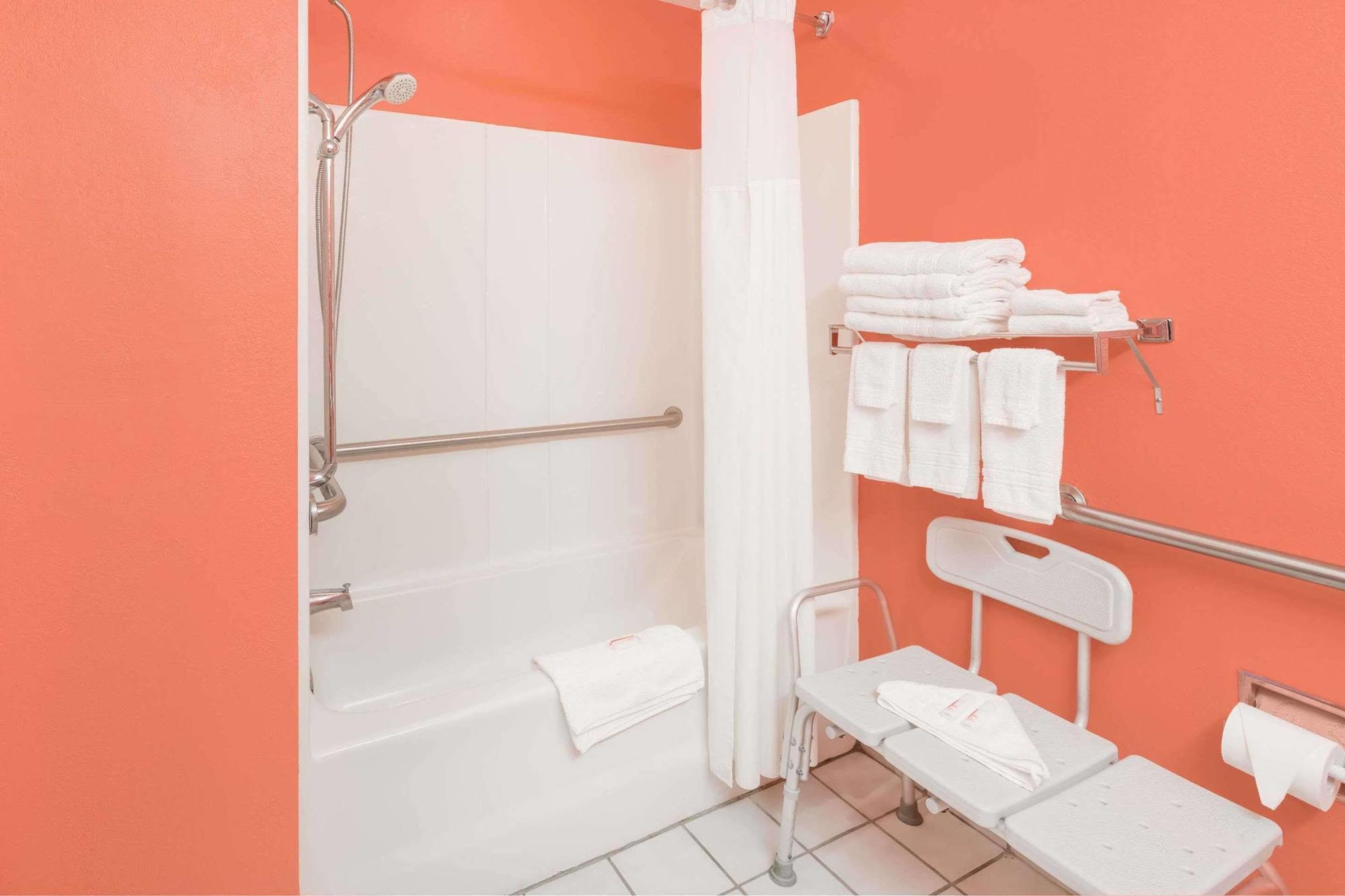 Microtel Inn & Suites By Wyndham Carolina Beach Esterno foto