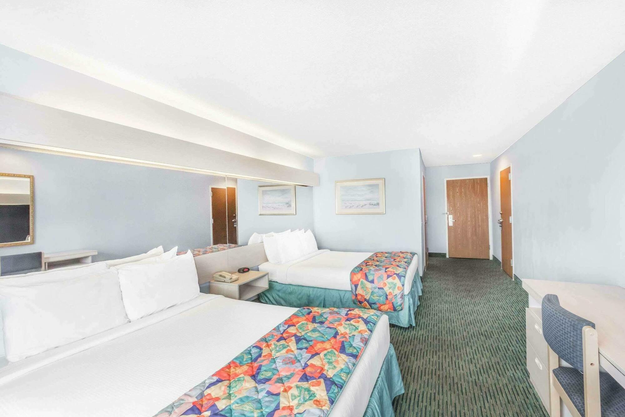 Microtel Inn & Suites By Wyndham Carolina Beach Esterno foto