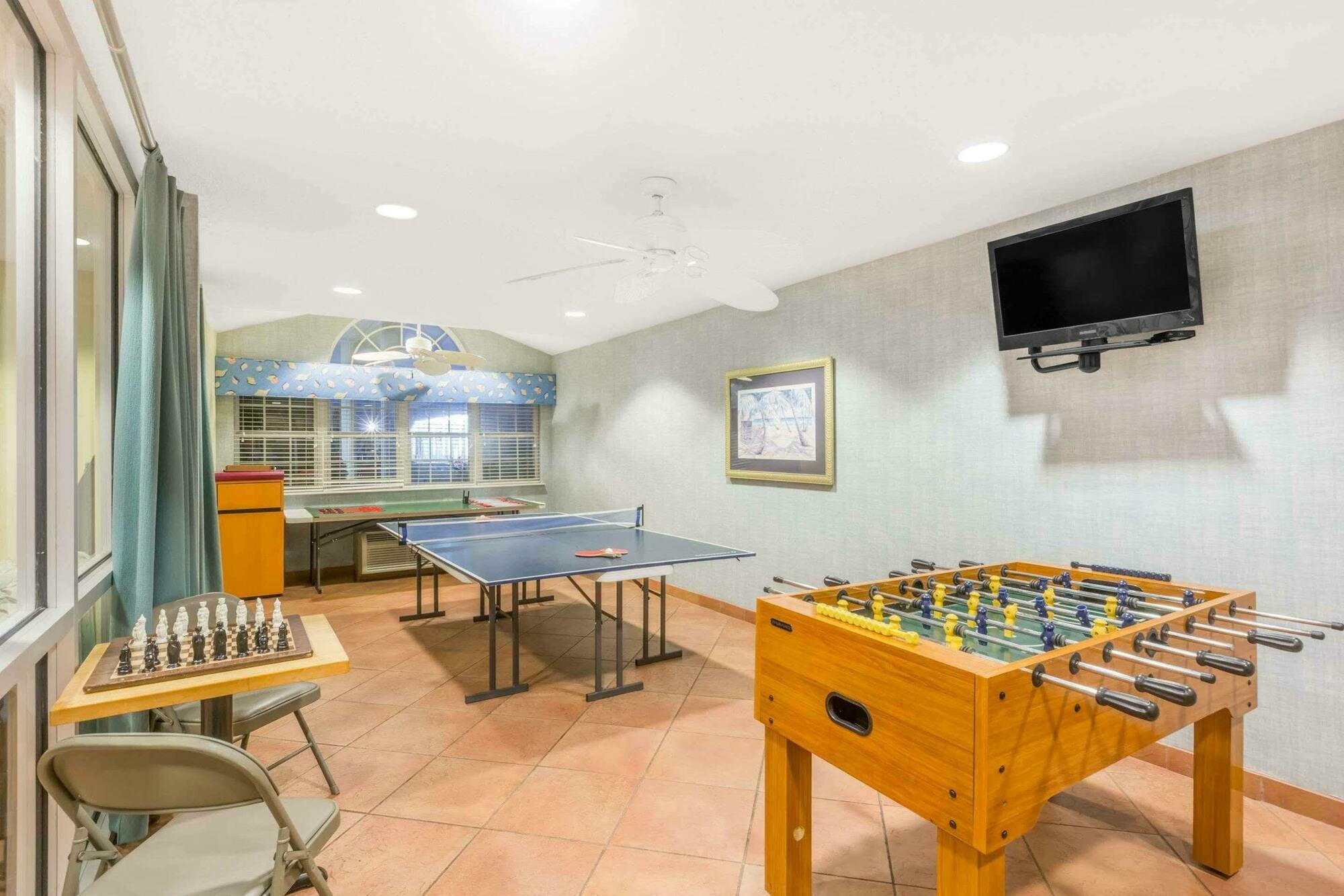 Microtel Inn & Suites By Wyndham Carolina Beach Esterno foto